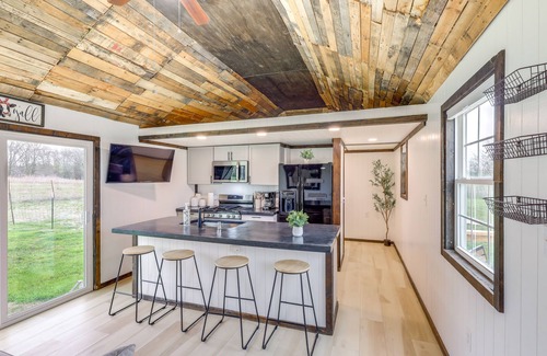 Lorena Apartment | Fishing Pond Access: Pet-Friendly Lorena Studio
