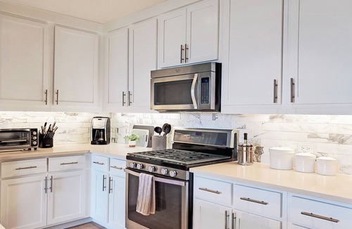 Central Boulder Condo | Fitness Center✅ Rooftop Pool✅ Unparalleled Amenities✅ Monthly Boulder Condo✅