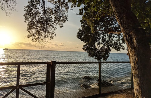 Derricks House | Fitts Village: Beachfront 2/2 Home On The Exquisite West Coast Of Barbados