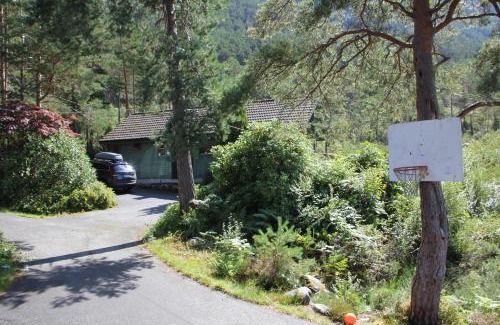 Lyngstranda House | Fjordhytte-41 mit mietbarem 9,9 PS Motorboot am Hardangerfjord