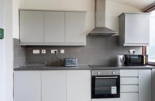 Tokyngton House | Flams 4
