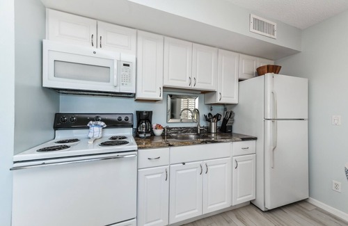 Longboat Key Condo | Flash sale late Oct - Nov 50 ft from sand, Private Island 125 +review