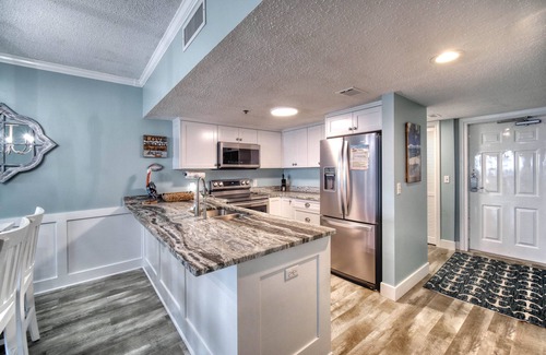 Gulf Shores Condo | Flash Sale~Tropical Winds 702. Sleeps 6
