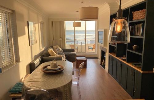 Sandbanks Apartment | Flat 7 Sand Acres