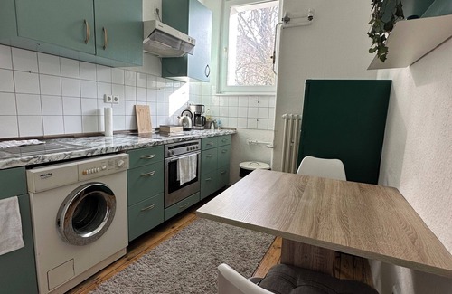 Mitte Apartment | |Flat| |Balcony| |City Center| | High Speed Internet | Fresh |
