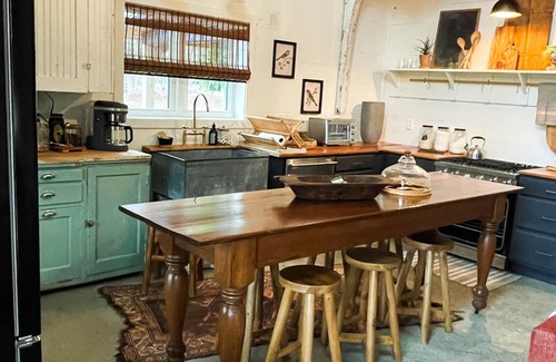 Evening Shade Cabin | Flat Creek Cabin at Riverbend Farm in Evening Shade Arkansas