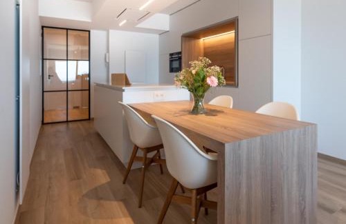 Middelkerke Apartment | Flat in De Panne with Sea View and Dunes, cleaning included