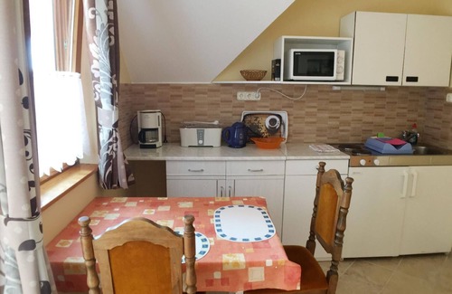 Heviz Apartment | Flat in Hévíz with private balcony