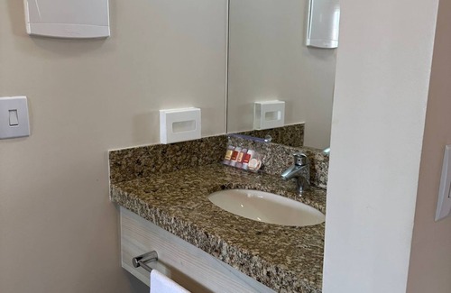 Setor Hoteleiro Norte House | Flat no Mercure no Coração de Brasília