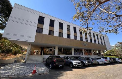 Sudoeste e Octogonal House | Flat Sudoeste Ed. Leonardo Center by CentoEdez