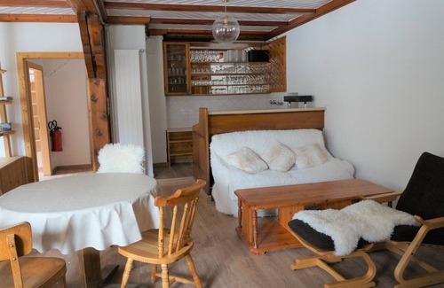 Anniviers Ski Chalet | Flat with 9 beds in the ski resort of Zinal Grimentz in Valais (Switzerland)