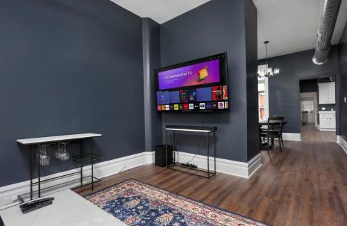 Harrisburg - Hershey Apartment | Flats on Front - Riverfront Gem Fast Wi-Fi 2F