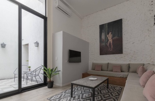 Chacarita House | Fliphaus + Loyola 1500 'B' - 3 Bd Pool & BBQ