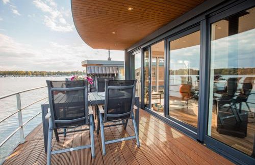 Leuken House | Floating House