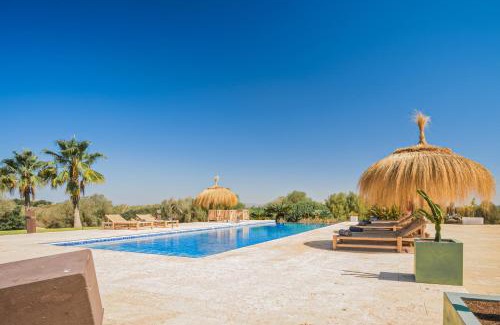 Campos Villa | Flor de Sal a Sa Canoveta by Bebreeze