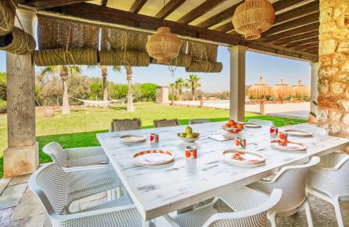 Campos Villa | Flor de Sal a Sa Canoveta by Bebreeze