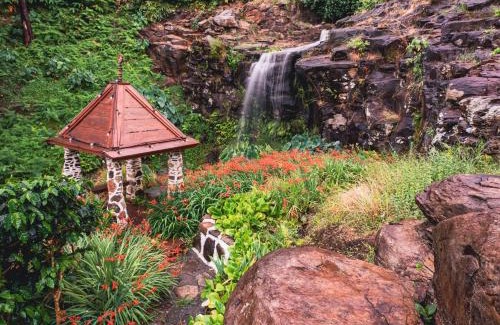 Santa Cruz das Flores House | Flores Garden Retreat