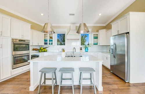 Bradenton Beach House | Florida Beach Retreat! Pool and Rooftop Deck!