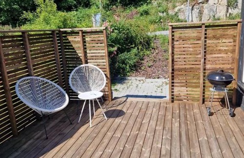 Arendal Villa | Flott enebolig med 4 soverom, 2 bad. Solrik terrasse