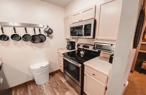 Keystone Apartment | Flying Dutchman 1174