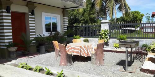 Alaminos House | FNT Transient House near Hundred Islands
