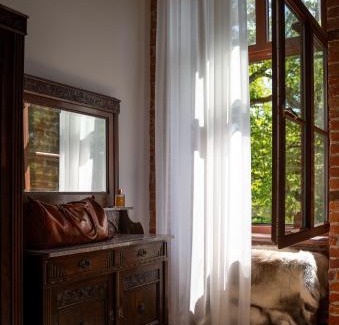 Glowczyce Bed & Breakfast | Folwark Wielka Wieś - Pałac pod Dębem