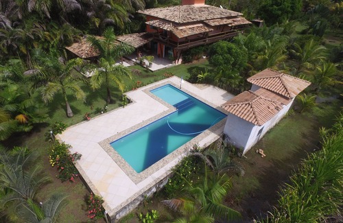 Ponta do Ramo House | Foot in the sand and swimming pool, 05 suites km 25 Ilheus Itacaré