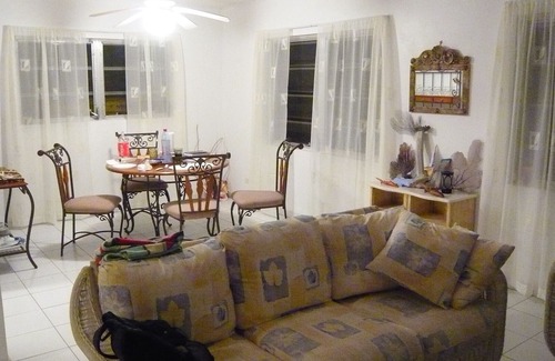 Winding Bay House | FOR RENT BY LOCAL LADY 2 BEDROOMS TWO BATH CLEAN AIR CONDITIONED BAHAMIAN HOME