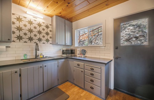 Fawnskin House | Forest Escape - Secluded Feeling, Forest Views, Fireplace, Deck