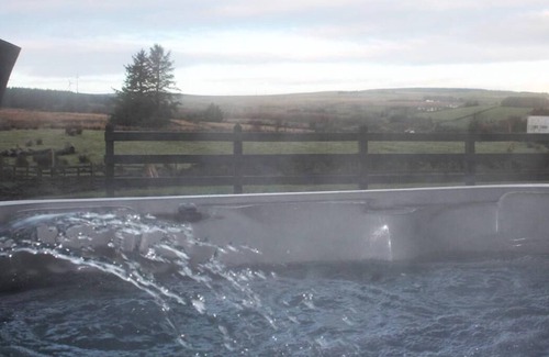 Coleraine House | Forest View House - Private Hot Tub