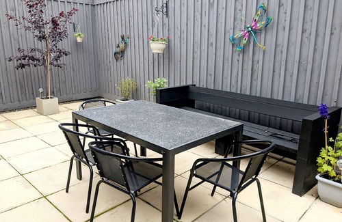 Rostrevor House | Forest View Impeccable two Bedroom House