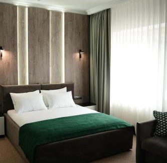 Skhidnytsya Hotel | Forrest Hotel