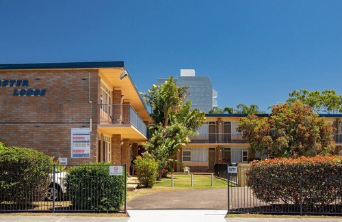 Forster Apartment | Forster Holiday Lodge 4 - Great, Central Location!