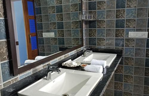 Kekri Hotel | Fort Chabariya