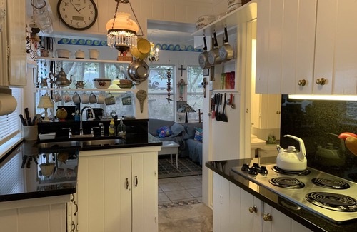 Fort Morgan House | Fort Morgan Waterfront Bay Cabin-Gulf beach. Private Comfy & Romantic Wifi Cable