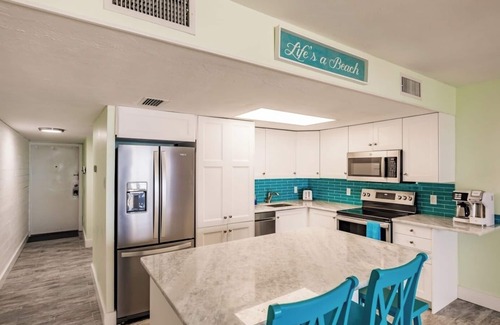 Fort Myers Beach Condo | Fort Myers Beachfront Condo Mojito Villas 1BR Near Time Square & Bowditch Park