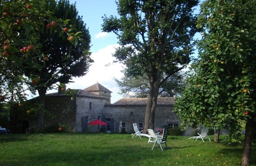 Saint-Aubin-de-Branne House | Fortified house in the interwar seas