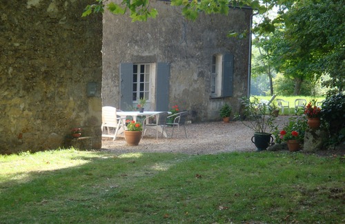 Saint-Aubin-de-Branne House | Fortified house in the interwar seas