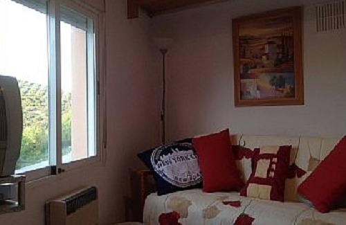 Moclin Apartment | Four bed Villa and Apartment,swimming pool,two bathrooms,one ensuite ,air con