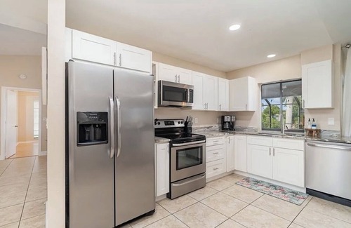 Pelican House | Four bedrooms, salt water pool, canal access with kayaks