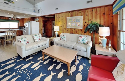 Topsail Beach House | Four By The Shore | Oceanfront, Walk to JR Pier!