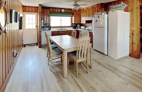 Topsail Beach House | Four By The Shore | Oceanfront, Walk to JR Pier!