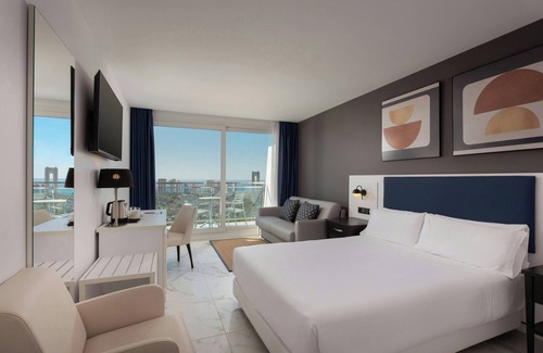 Benidorm Hotel | Four Points by Sheraton Costa Blanca Resort