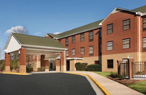 Southwest Raleigh Hotel | Four Points by Sheraton Raleigh Arena