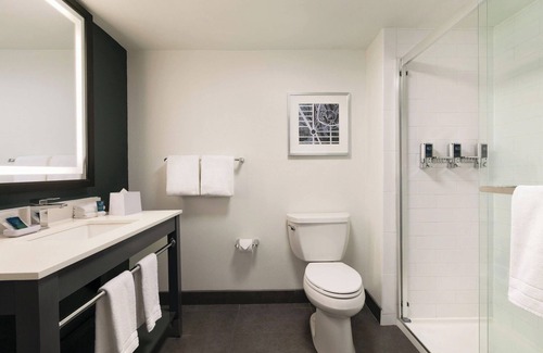 Southwest Raleigh Hotel | Four Points by Sheraton Raleigh Arena