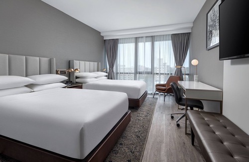 Queens Hotel | Four Points by Sheraton Flushing