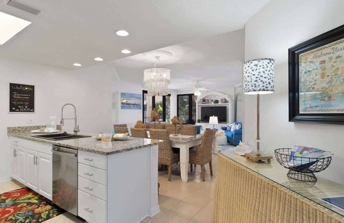 Orange Beach Condo | Four Seasons 204W Chill Gulf Front Digs Breezy Views