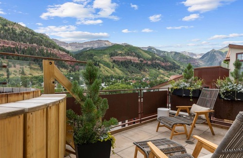 Telluride Condo | Four-Story Luxury Retreat w/Private Elevator @ Auberge Element 52