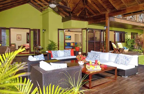 Ocho Rios House | Four Winds includes the services of a cook, butler and nighttime security staff.