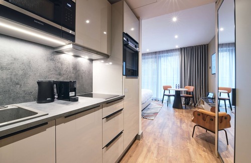 Stadtmitte Apartment | Fourty Three Luxury Serviced Apartments